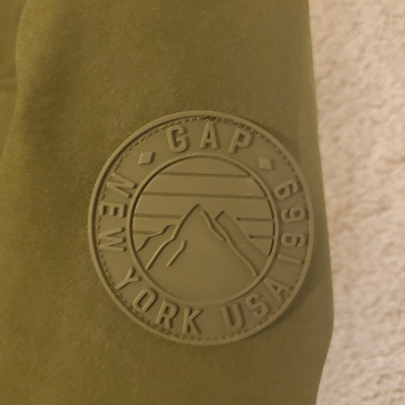 Gap kids Down Jacket Size regular 10 to11 - Picture 2 of 3